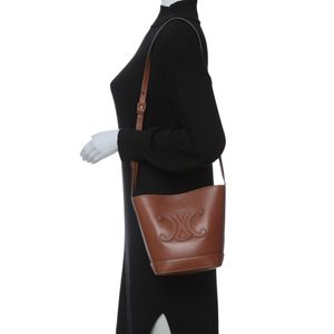 Bolsa Celine Bucket Couro Caramelo