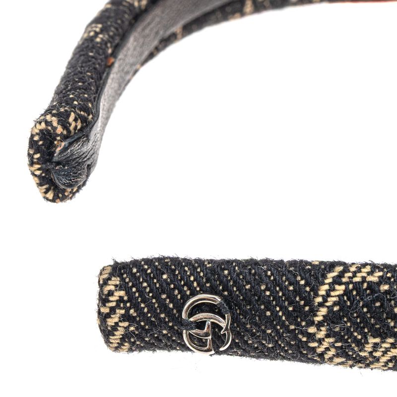 Tiara-Gucci-GG-Jeans