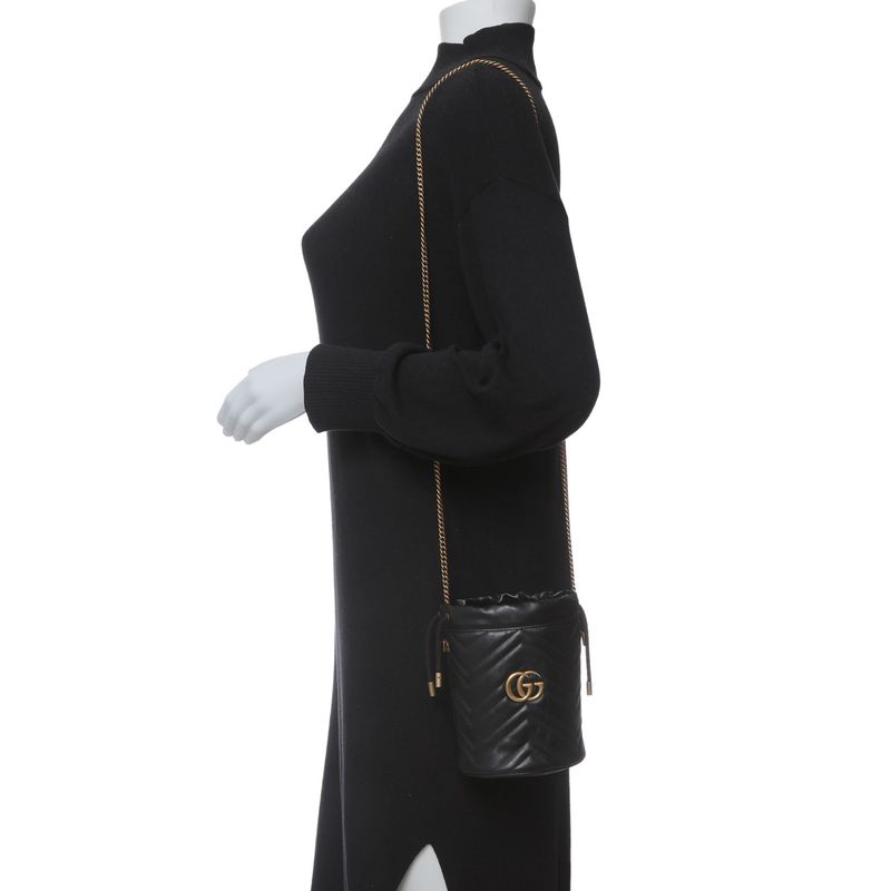 Bolsa-Gucci-Bucket-Marmont-Couro-Preta