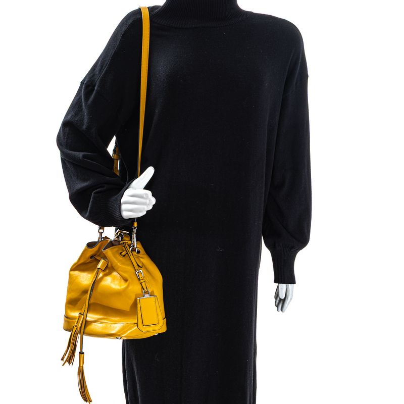 Bolsa-Prada-Bucket-Amarelo-