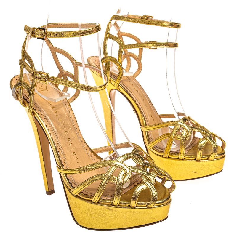 Sandalia-Charlotte-Olympia-Dourada