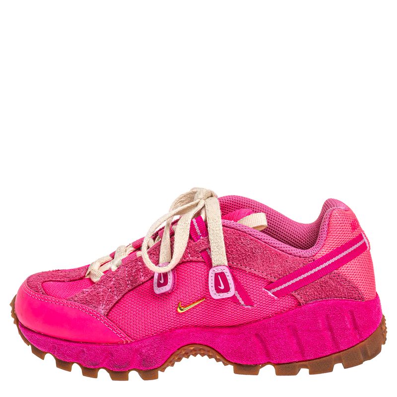 Tenis-Jacquemus-x-Nike-Air-Humara-Rosa