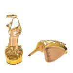 Sandalia-Charlotte-Olympia-Dourada