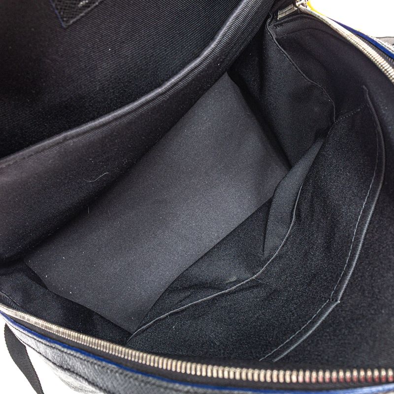 Mochila-Louis-Vuitton-Discovery-Preta-