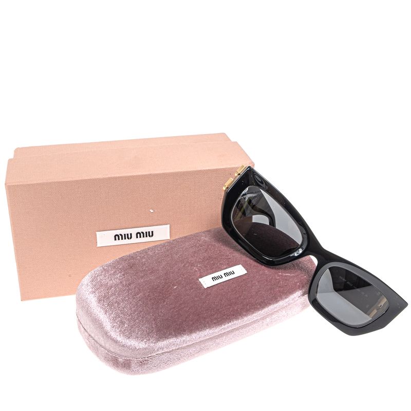 301603-Oculos-de-Sol-Miu-Miu-Glimpse--Preto-7