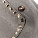 Bolsa-Valentino-Garavani-Tote-Rockstud-Cinza-