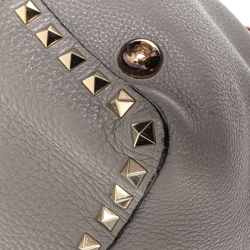 Bolsa-Valentino-Garavani-Tote-Rockstud-Cinza-