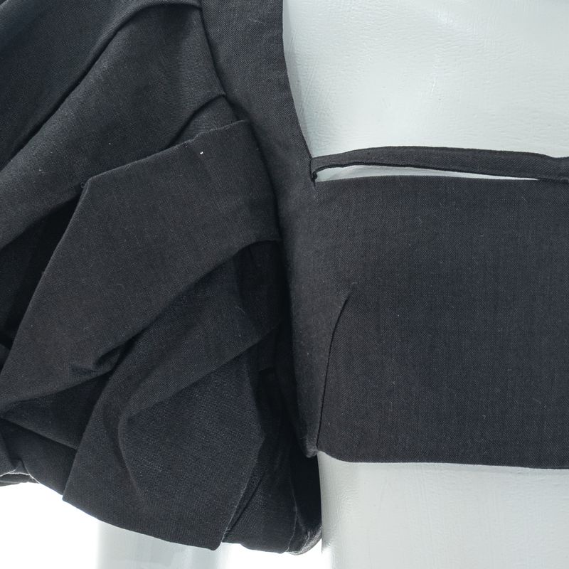 301657-Blusa-Jacquemus-Lamour-Bufante-Preta-2