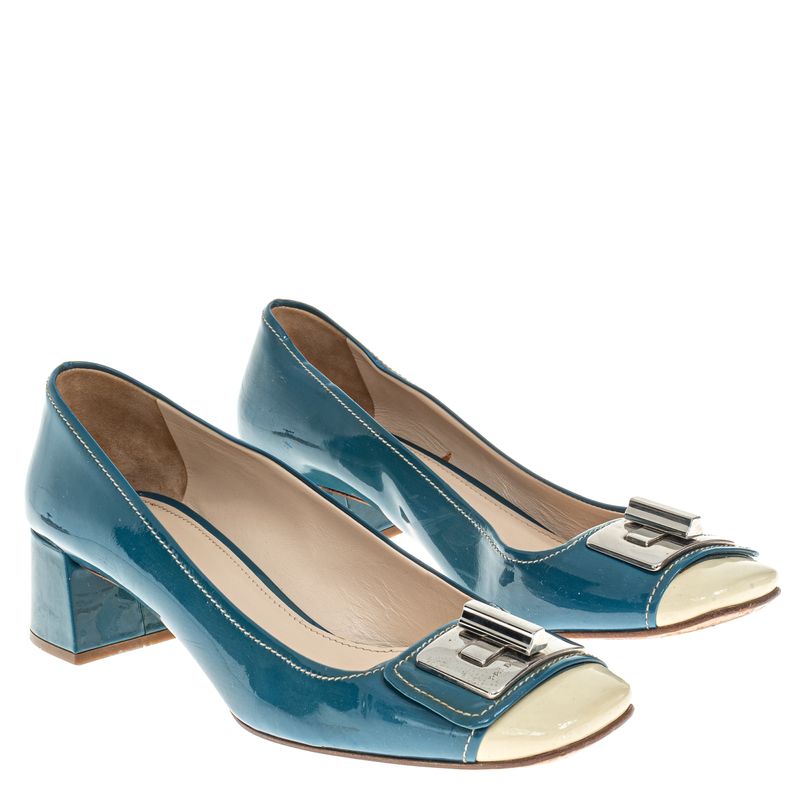 Sapato-Prada-Verniz-Azul-e-Branco-