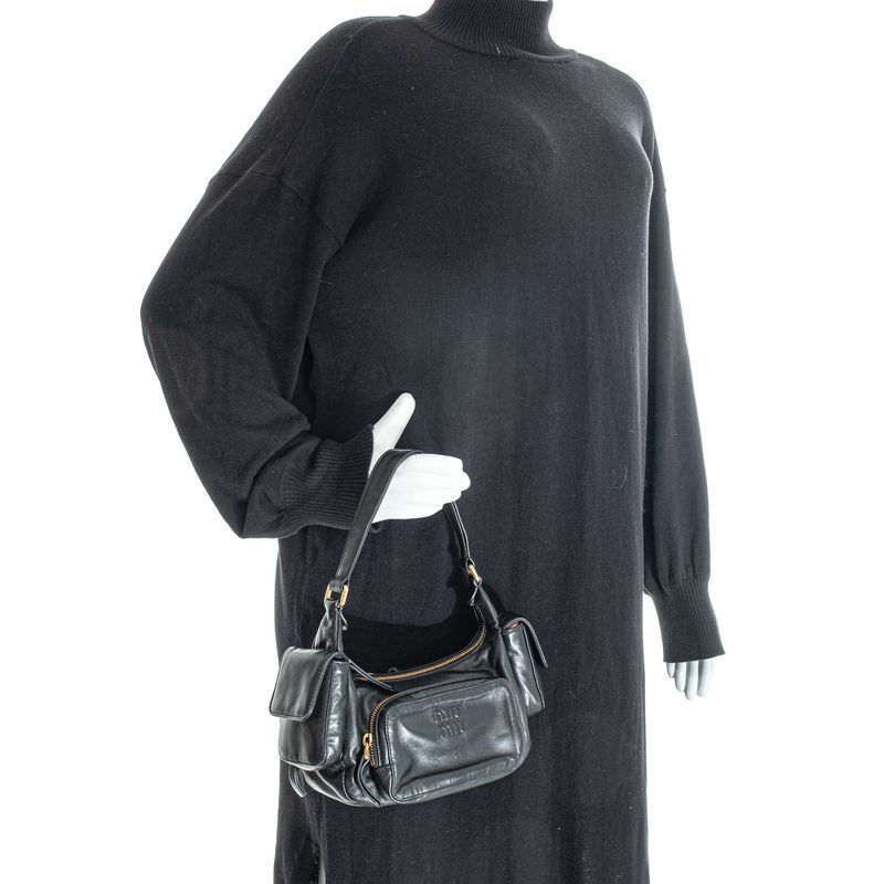 Bolsa-Miu-Miu-Compartimentos-Bolsos-Preta