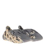 Slide-Adidas-Yeezy-Foam-Bicolor