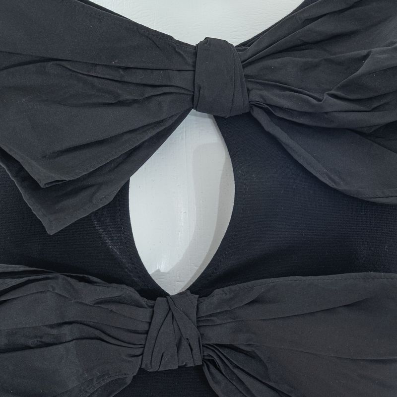 Vestido-Carolina-Herrera-Lacos-Preto