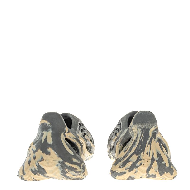 Slide-Adidas-Yeezy-Foam-Bicolor