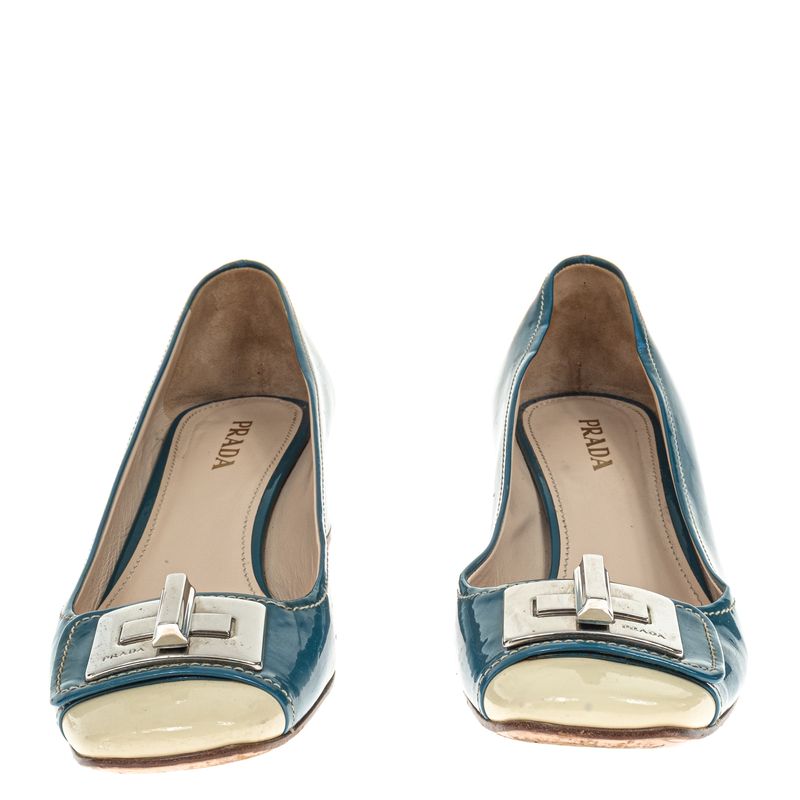 Sapato-Prada-Verniz-Azul-e-Branco-