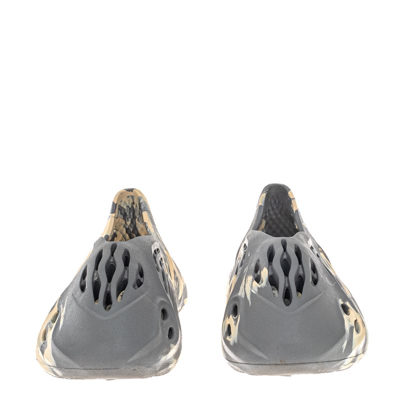Slide-Adidas-Yeezy-Foam-Bicolor