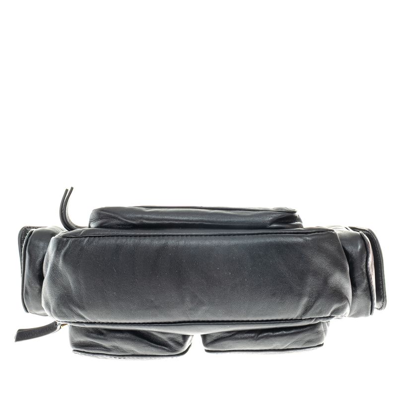 Bolsa-Miu-Miu-Compartimentos-Bolsos-Preta