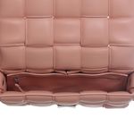 Bolsa-Bottega-Veneta-Padded-Cassette-Salmao