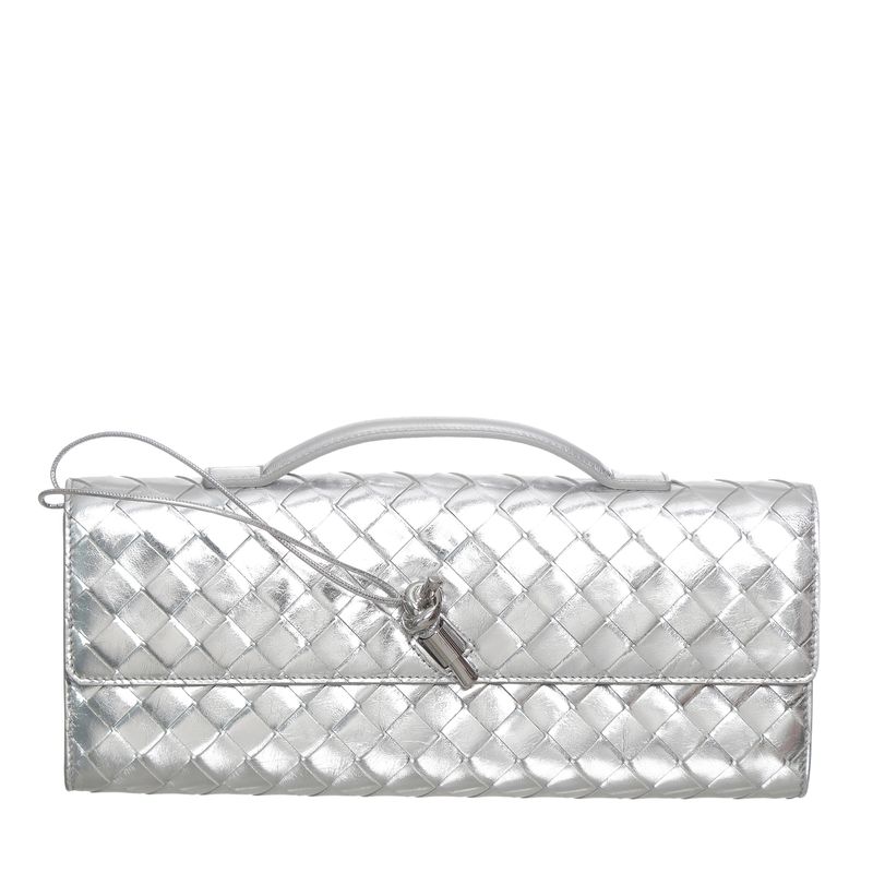 Bolsa-Bottega-Veneta-Andiamo-Intreciatto-Prateada