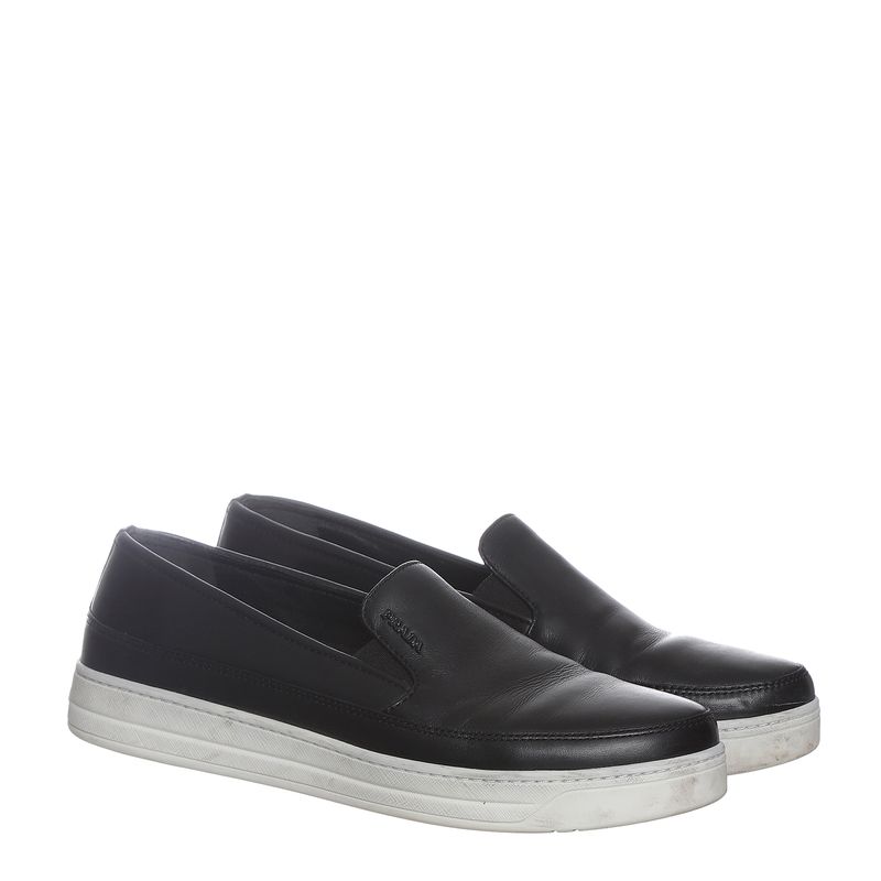 Sapato-Prada-Slip-On-Couro-Preto-
