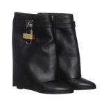 Bota-Givenchy-Shark-Lock-Couro-Preta