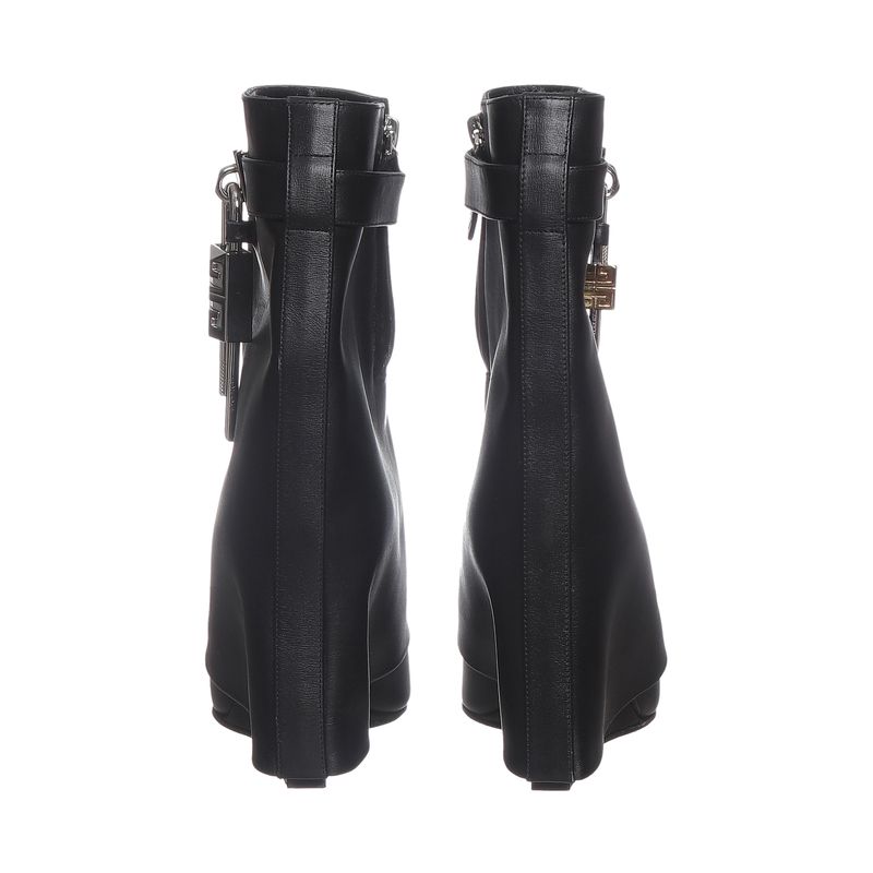Bota-Givenchy-Shark-Lock-Couro-Preta