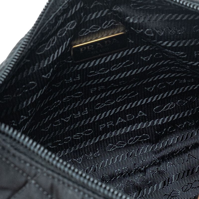 Bolsa-Prada-Mini-Re-Edition-2000-Re-Nylon-Preta
