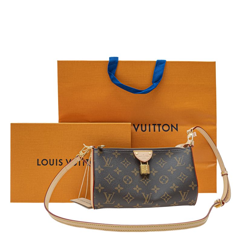 Bolsa-Louis-Vuitton-Pochette-Tirette-Monograma-