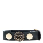 Pulseira-Tecido-Upcycling-Botao-Chanel-