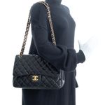 Bolsa-Chanel-Classic-Double-Flap-Jumbo-Preta-