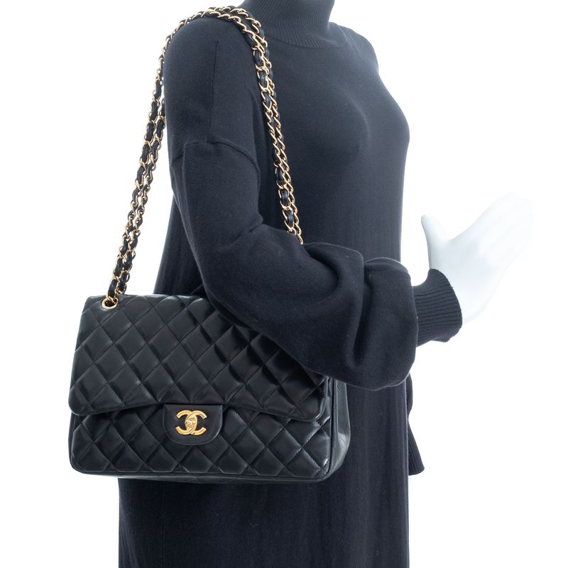 Bolsa-Chanel-Classic-Double-Flap-Jumbo-Preta-