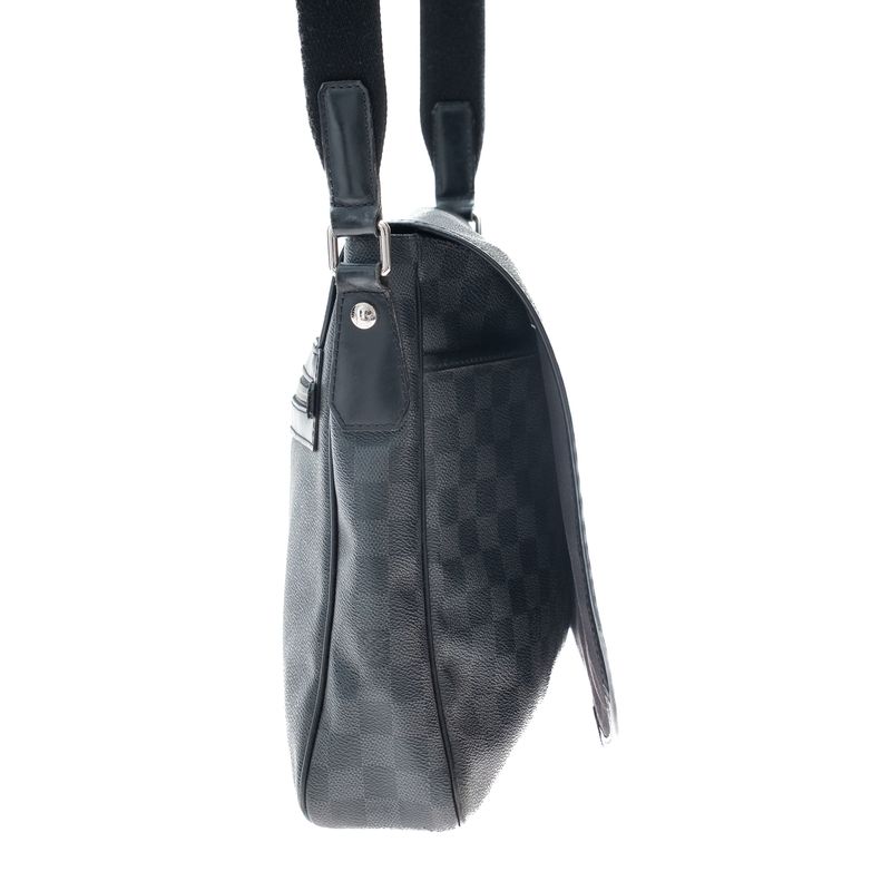 Bolsa-Louis-Vuitton-Messenger-Damier-Graphite-