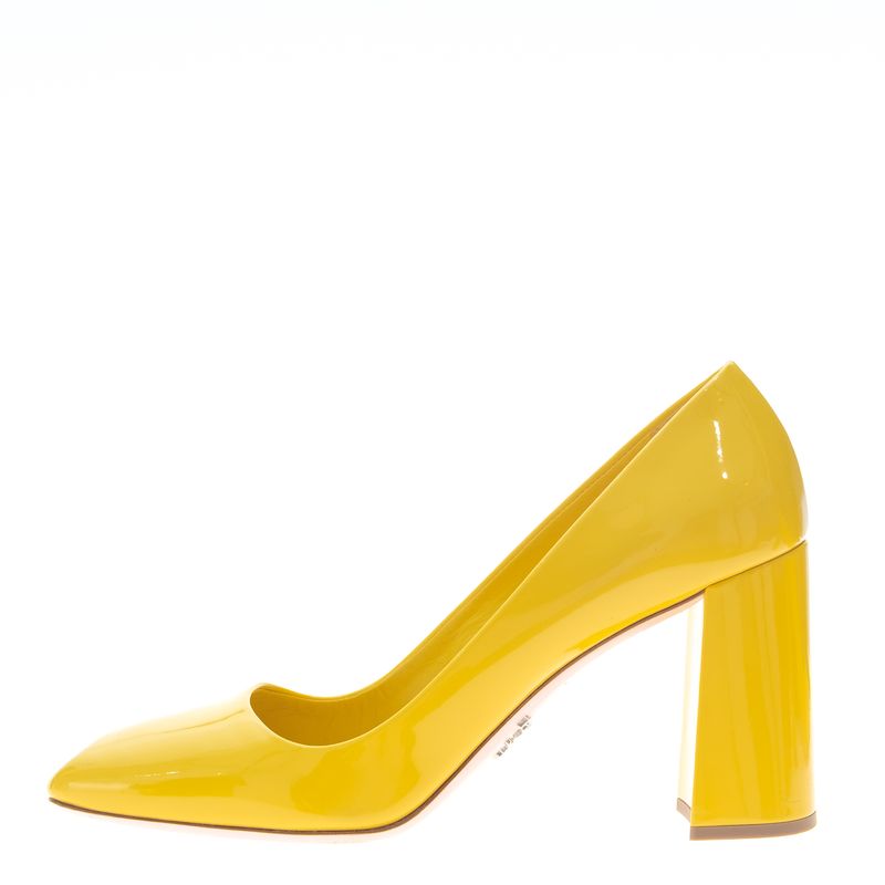 Sapato-Prada-Verniz-Amarelo-