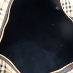 Mala-Burberry-Housecheck-e-Couro-Marrom-