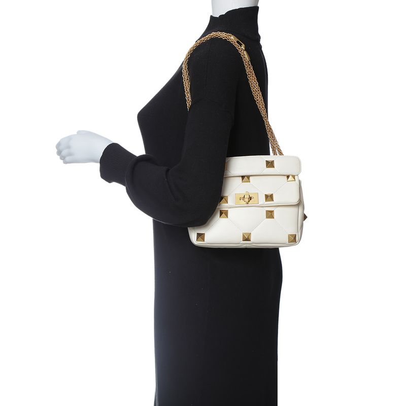 Bolsa-Valentino-Garavani-Roman-Stud-Media-Branca
