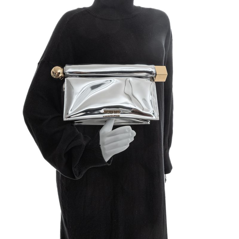 Bolsa-Jacquemus-La-Pochette-Round-Carre-
