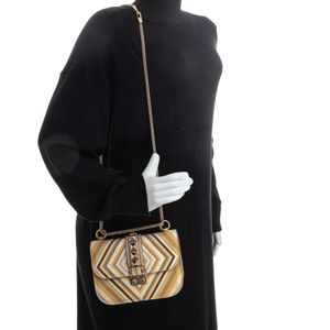 Bolsa Valentino Garavani Glamlock Estampada