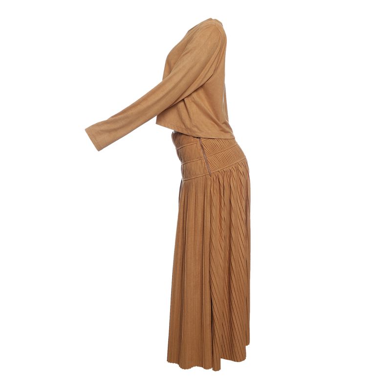 Conjunto-A.Niemeyer-Blusa-e-Saia-Camurca-Caramelo