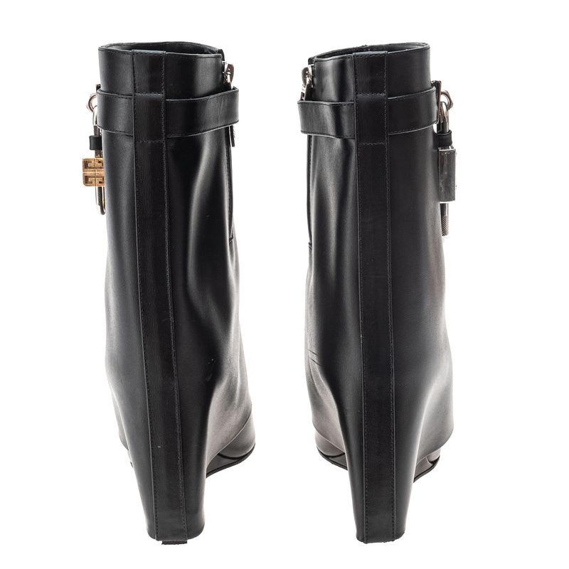 Bota-Givenchy-Shark-Lock-Couro-Preto-