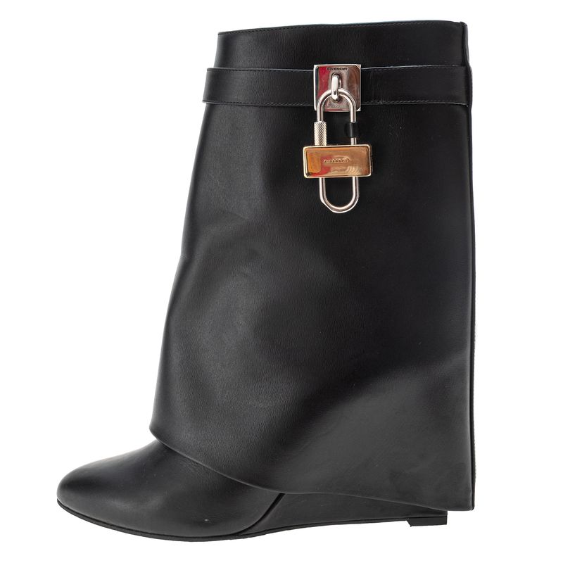 Bota-Givenchy-Shark-Lock-Couro-Preto-
