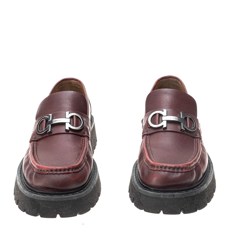 Mocassim-Ferragamo-Tratorado-Couro-Vinho-