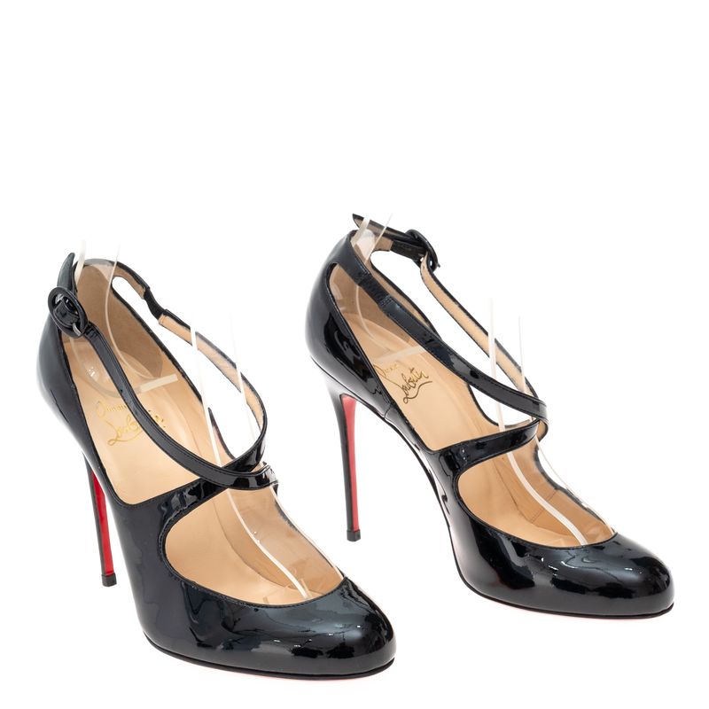 302159-Sapato-Christian-Louboutin-Verniz-Preto-verso