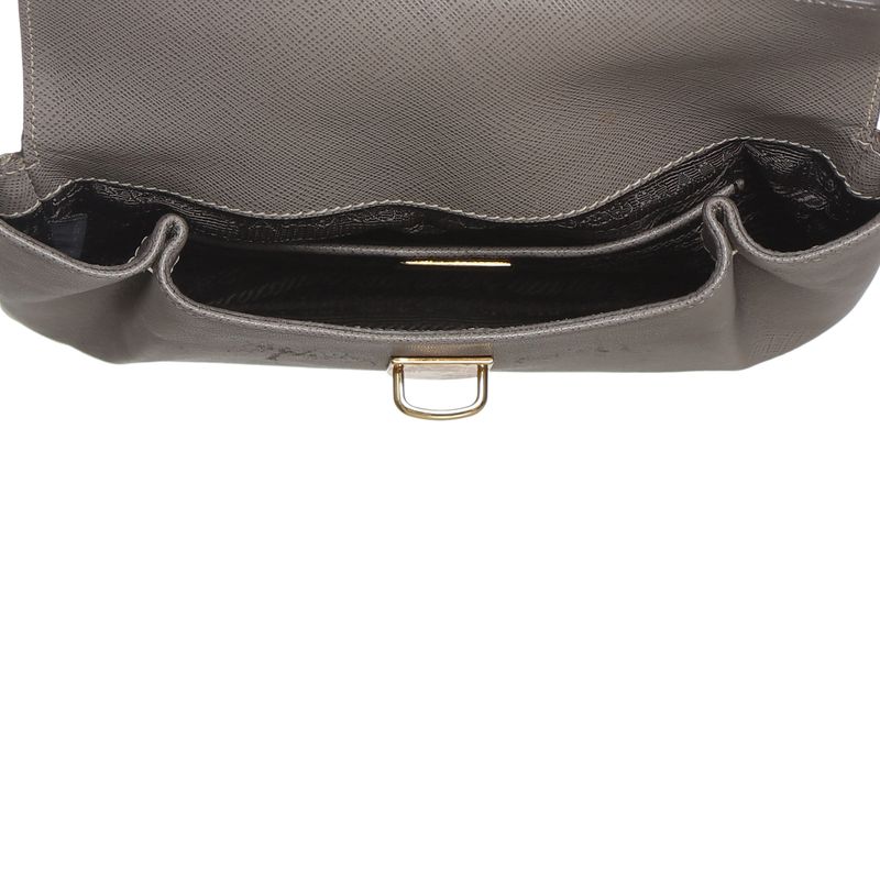 Clutch-Prada-Couro-Saffiano-Cinza-