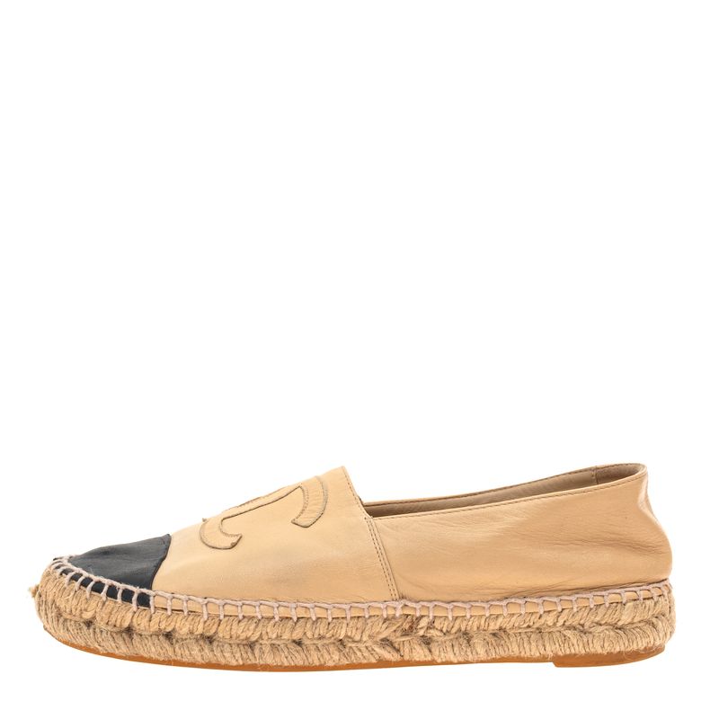 Espadrille-Chanel-CC-Couro-Bicolor-Preto-