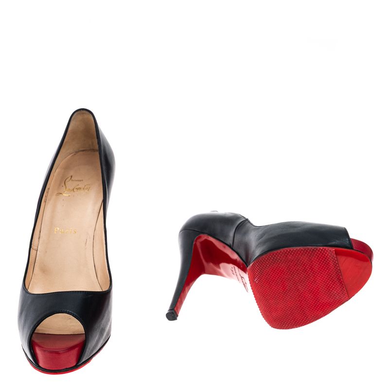 302414-Sapato-Christian-Louboutin-Peep-Toe-Verniz-Preto-5