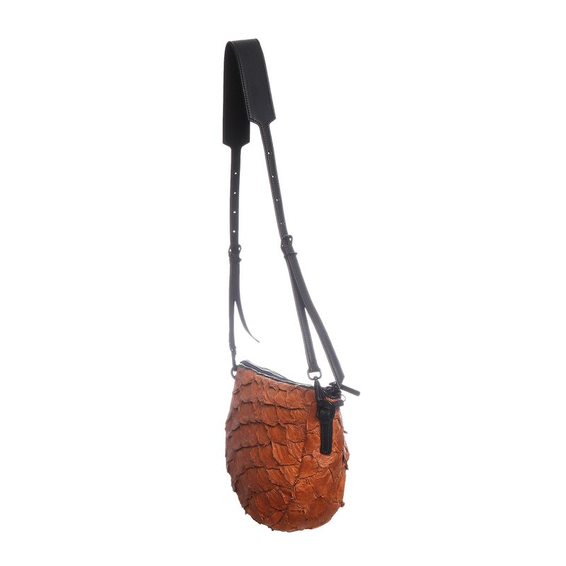 Bolsa-Osklen-Andorioba-Mini-Couro-Pirarucu-Laranja
