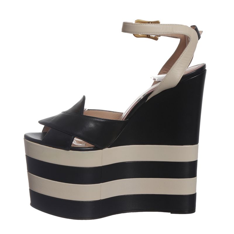 Sandalia-Gucci-Anabela-Bicolor-Azul-e-Bege