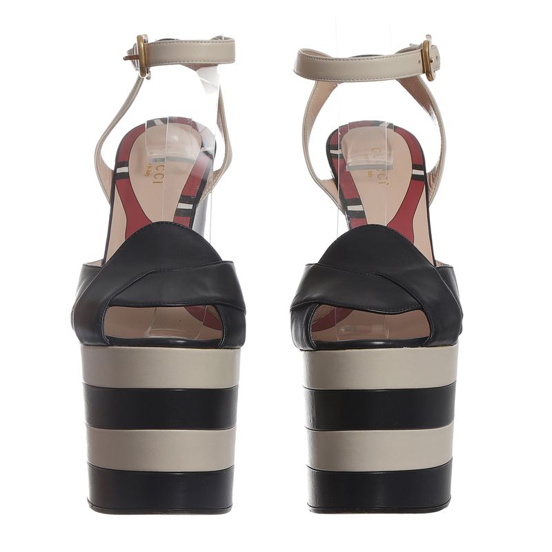 Sandalia-Gucci-Anabela-Bicolor-Azul-e-Bege