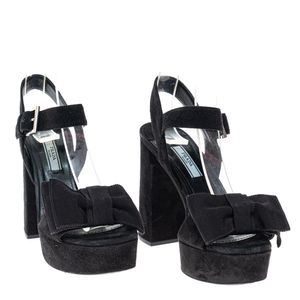 Sandalia Prada Camurça Laço Preta