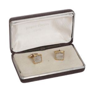 Abotoadura Pierre Cardin Quadrada Prateada e Dourada