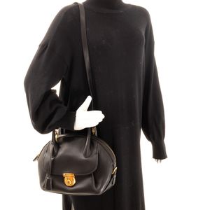 Bolsa Salvatore Ferragamo Fiamma Couro Preta